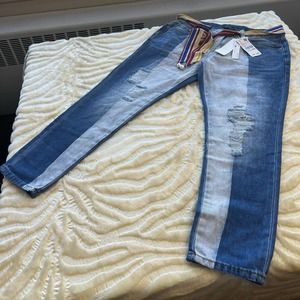 Iconic jeans size 6 NWT